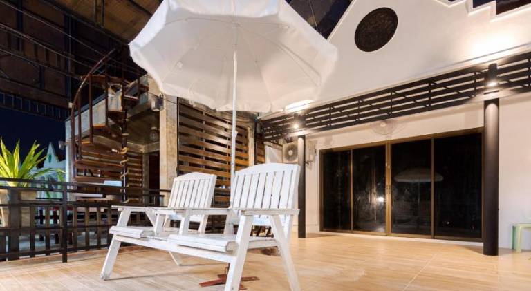 House with pool | Pet-friendly — photo 3