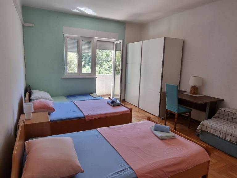 Holiday apartment with yard | Next to Diocletian's Palace — photo 3