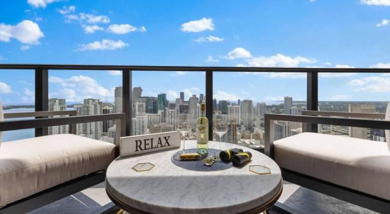 PH 5107 Gale Luxury 1BR with Sea - Downtown Views — photo 5