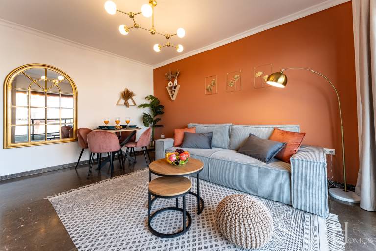 Apartment with pool & garden — photo 4