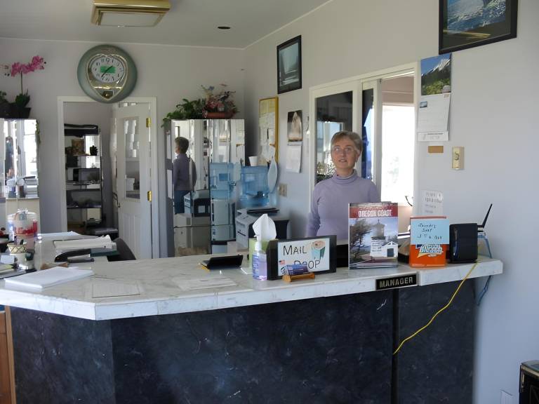 Newport Bay Motel — photo 4