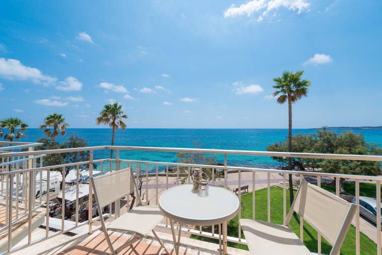 一軒家 Cala Millor