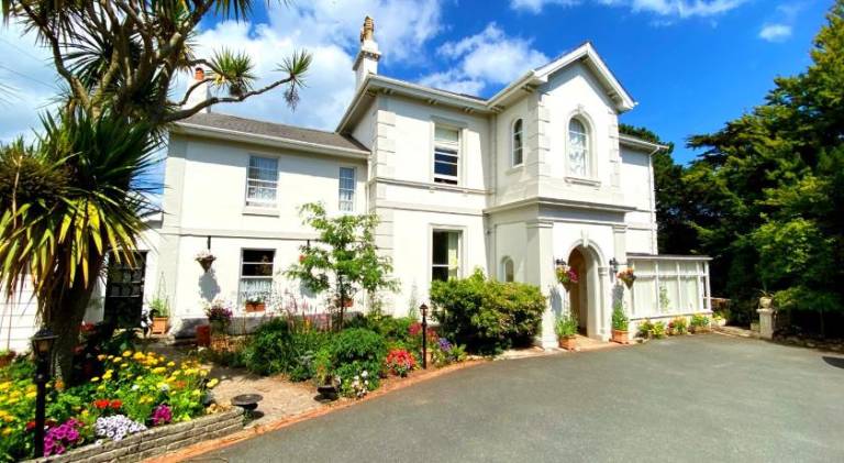 Muntham Luxury Holiday Apartments in Torquay