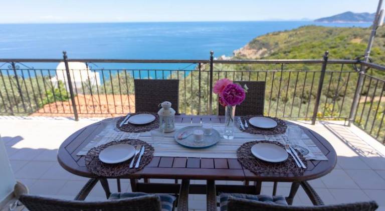 Fully equipped villa with patio, barbecue & garden | Close to the beach | Perfect for remote work | Pets are welcome — photo 2