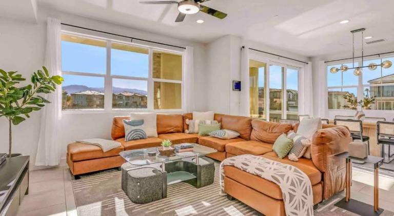 Lovely house with pool & hot tub | Perfect for remote work | Pets allowed — photo 4