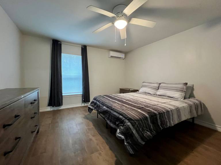 Airport Bunker 3 - Convenient and Cozy 1BD/1BA — photo 4