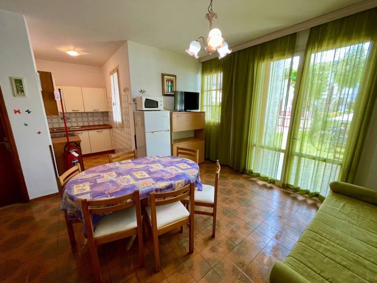 Family-oriented villa with pool & yard | Pool view | Close to the beach | Pets allowed — photo 3