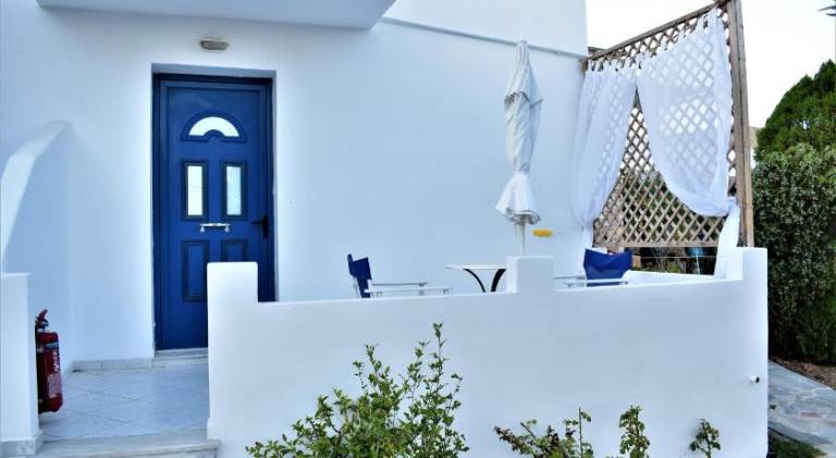 Rental apartment with garden & patio — photo 5