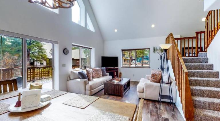 Beautiful vacation home with pool | Dogs allowed — photo 2