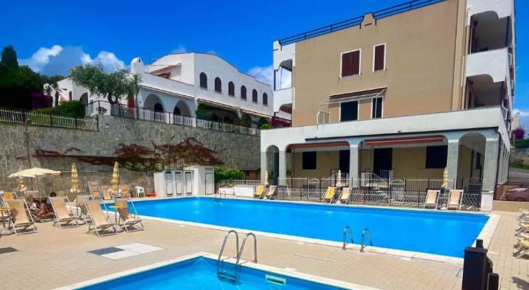 Casa La Perla - Alloggio con terrazza panoramica, piscina e free parking — photo 2