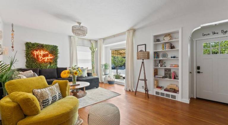 Midtown Bungalow — photo 2