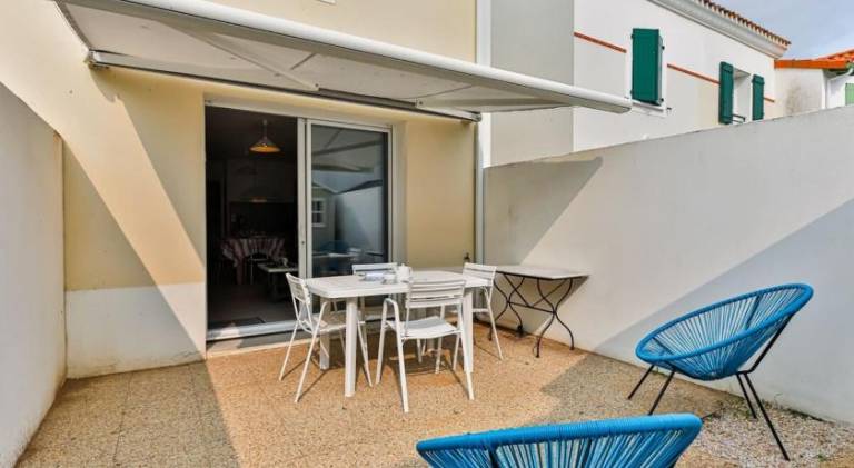 Vacation home | Beach nearby | Pets allowed — photo 3