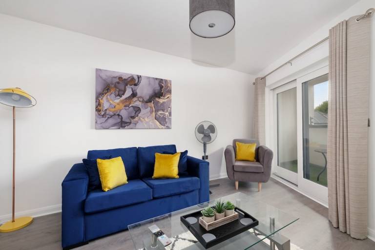 Apartment Thames Ditton