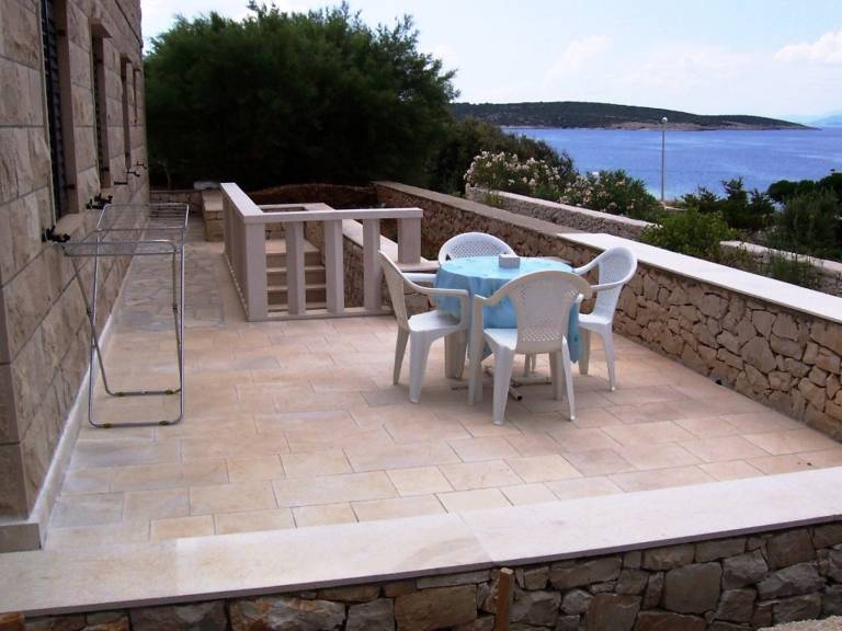 Privatzimmer in Povlja, Brač für max. 4 Personen Privatzimmer in Povlja, Brač für max. 4 Personen