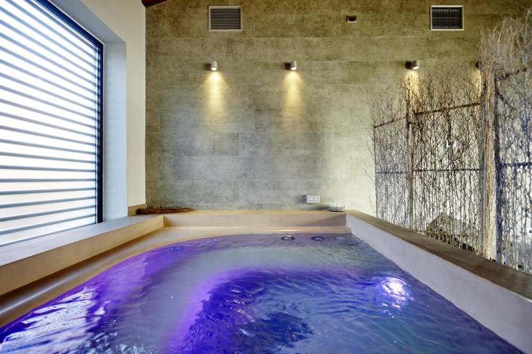 Child-friendly charming vacation home with sauna, yard & jacuzzi | Good for workation | Pets are welcome — photo 3
