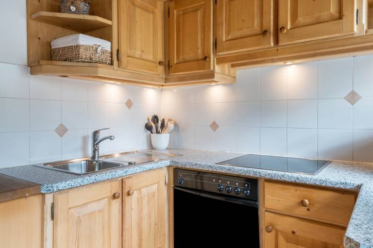 Family-oriented wonderful holiday apartment with yard, fast internet & barbecue | Mountain view | Pets allowed — photo 4