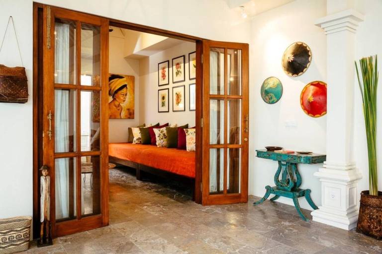Seminyak 3 bedroom pool Villa. Walk to the beach. — photo 5