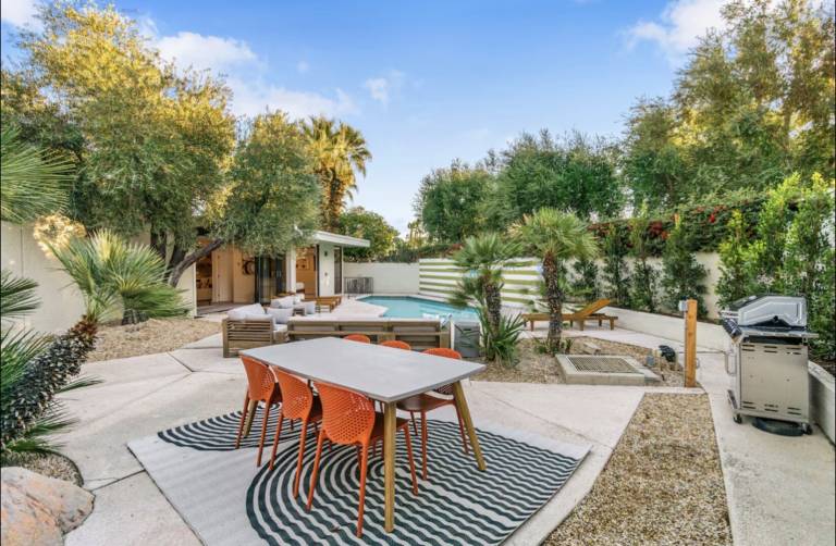 Condo with private pool & patio — photo 4