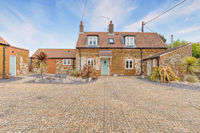 Fully equipped cottage with barbecue & yard | Pets allowed — photo 4