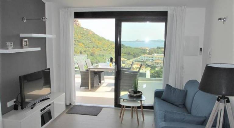 Rental apartment with pool & patio — photo 2