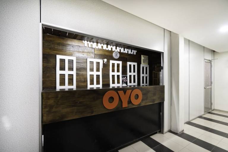 OYO 89960 Manjung Inn Hotel