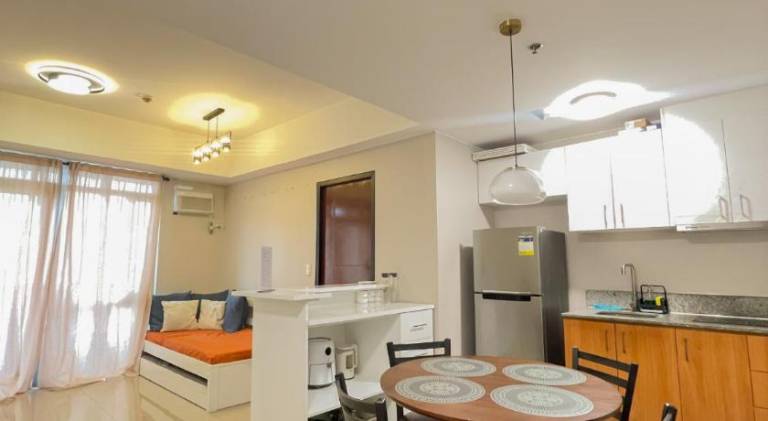 Manhattan Heights Tower D - Araneta Center Cubao — photo 4