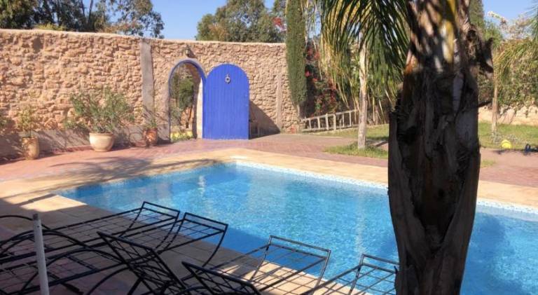 Villa with pool — photo 5