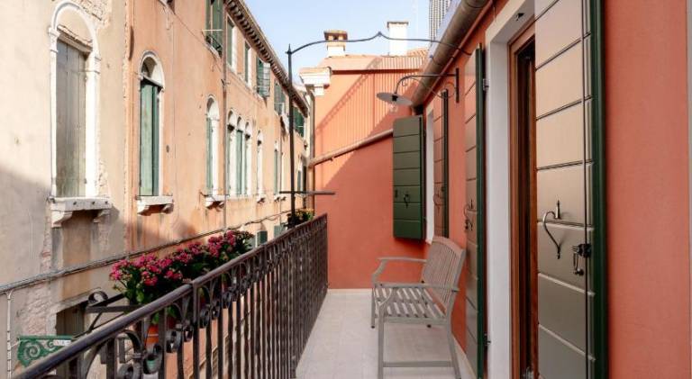 Holiday apartment with patio | Near Rialto Bridge — photo 4
