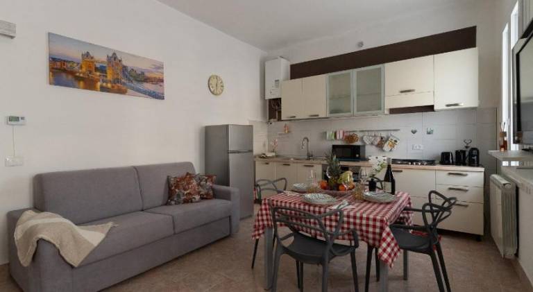 Rental apartment with 2 rooms for 6 persons — photo 5