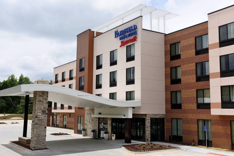 Fairfield by Marriott Inn & Suites Omaha West in Omaha, NE