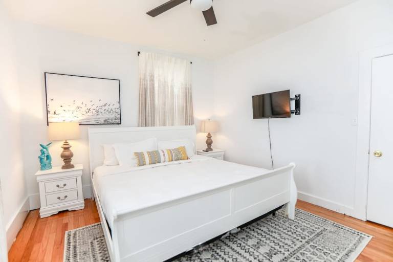 Apartment with fast internet & grill | Sea view — photo 2