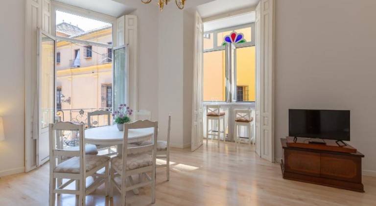 Holiday apartment | Next to Alcazaba of Málaga — photo 2