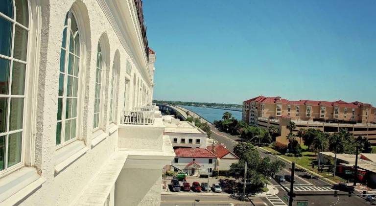Hampton Inn & Suites Bradenton Downtown Historic District — photo 5