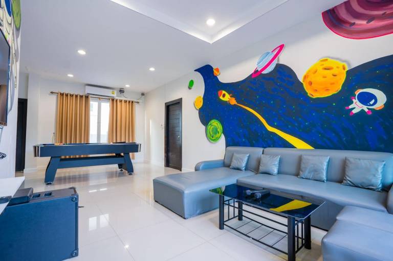 Villa with private pool, barbeque & terrace | Good for workation | Pet-friendly — photo 3