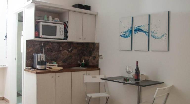 Vacation home with terrace, yard & BBQ — photo 2