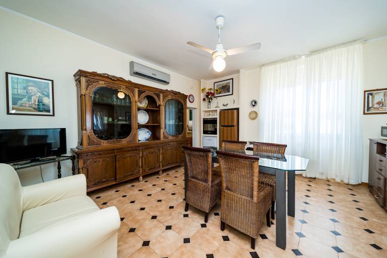 Vacation home with barbeque, yard & terrace | Sea view — photo 5