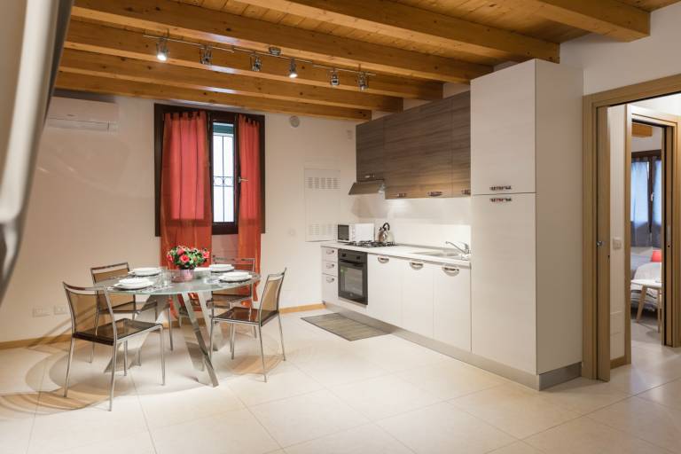 Charming and cozy apartment close to the Old Town — photo 2
