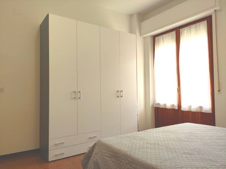 Apartment with patio — photo 3