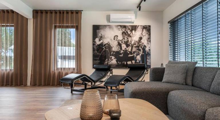 Villa with 5 rooms for 12 persons in Hasselt