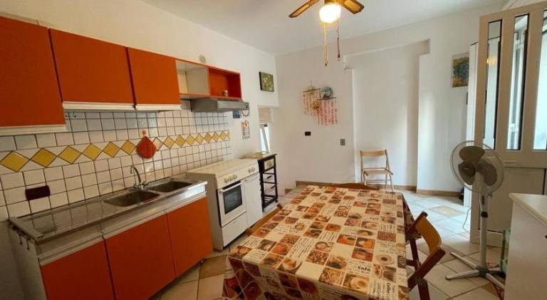 House with 2 rooms for 5 persons — photo 4