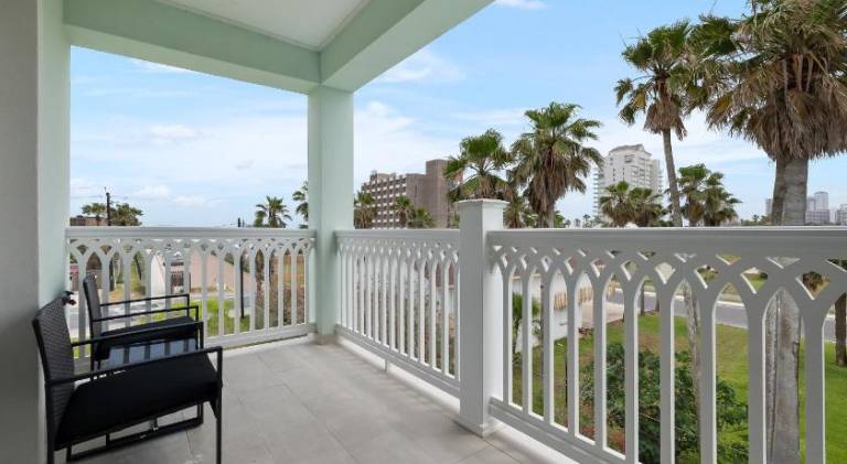 Fully equipped ample holiday apartment with barbecue & private pool | Close to the beach | Dogs allowed — photo 4