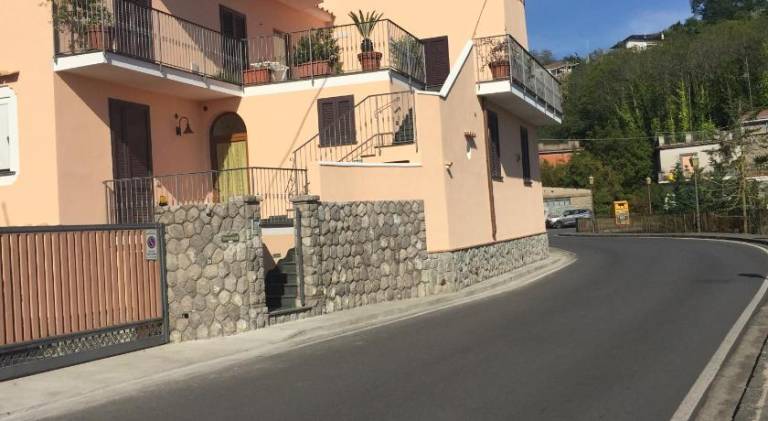Vacation home with barbeque, yard & patio in Sorrento