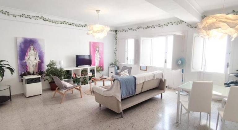 Rental apartment with terrace — photo 2