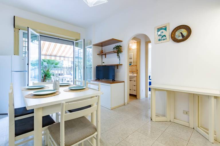 Rental apartment with 2 rooms for 4 persons — photo 4
