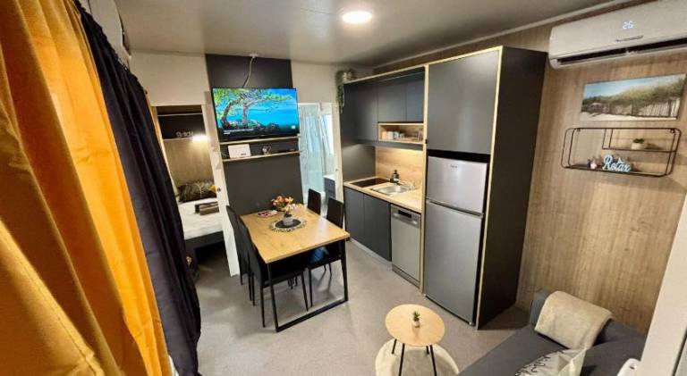 TJ Escape - Mobile Home — photo 2
