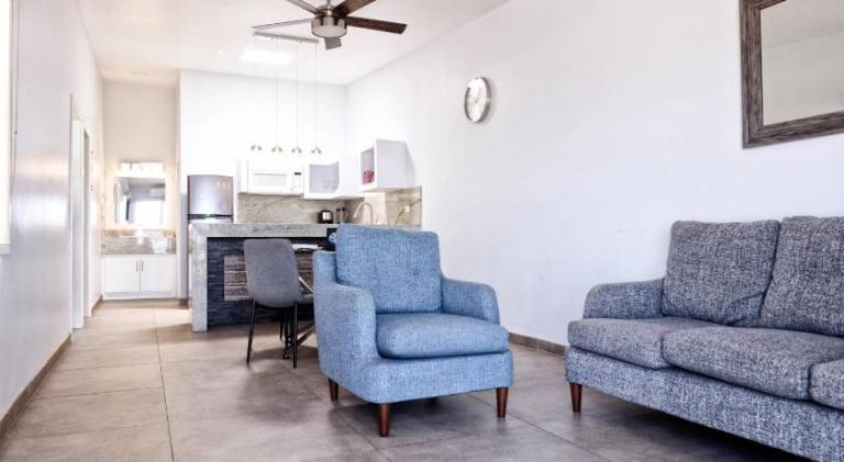 Serviced apartment with yard & patio | Next to the beach | Pets are welcome — photo 2