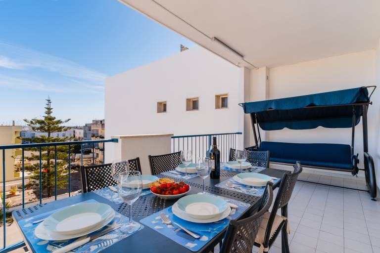 Vacation home with terrace | Garden view — photo 3