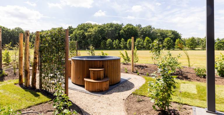 Spacious wellness home for 6 guests with a private sauna and hot tub in the garden. Stylish, single-floor layout and designed for pure relaxation. — photo 5