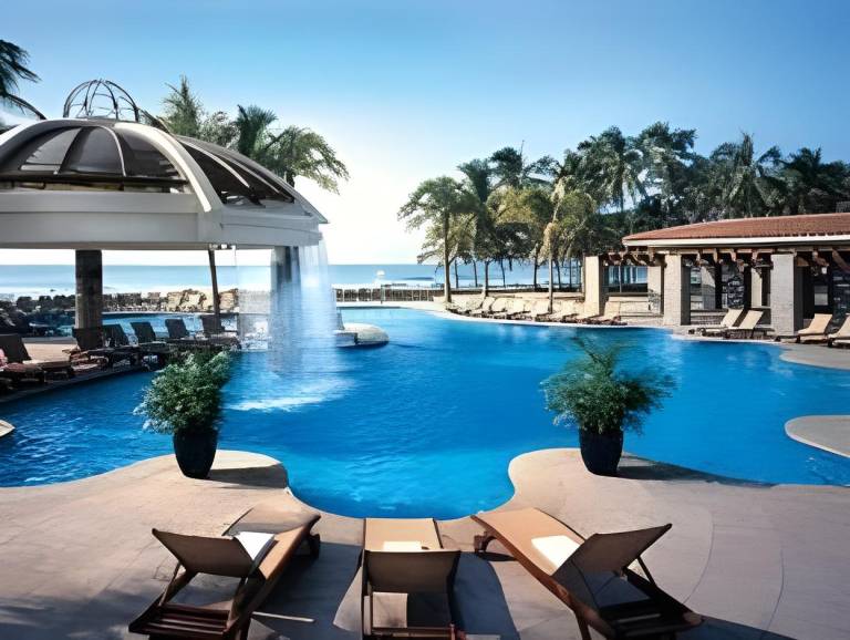 Pierre Mundo Imperial in Acapulco
