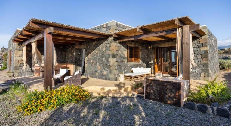Charming house with pool | Pet-friendly — photo 3